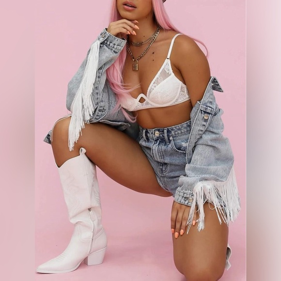 *NEW* Oversized Fringe Denim Jacket Size Large - Picture 4 of 16